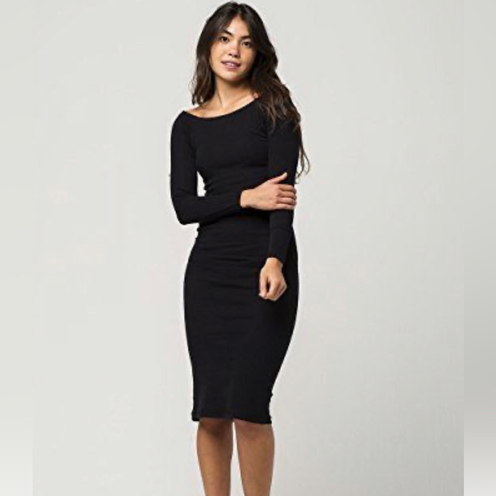 Billabong “Help Myself” off the shoulder women’s dress